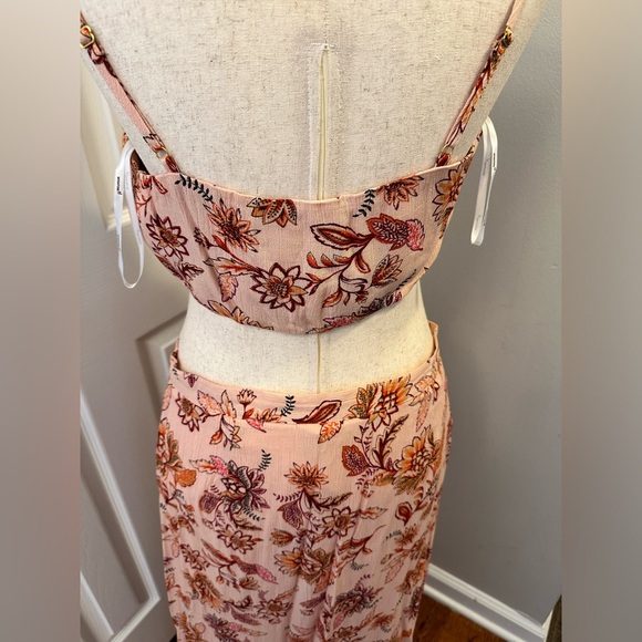 MINKPINK Lola Maxi Skirt & Tie Top Set - Picture 6 of 9